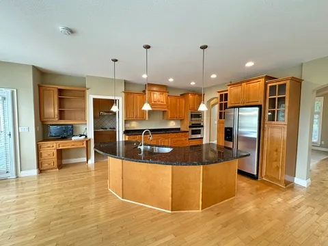 Luxury 5 Bed and 5 Bath Gorgeous Golf-View Whole House for Rent, photo 6