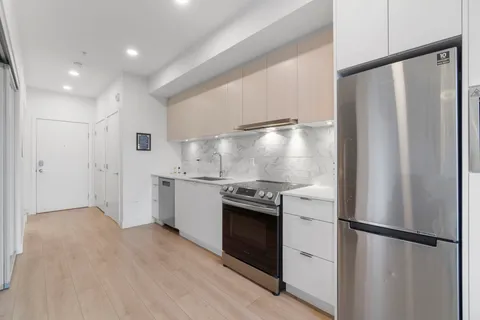 Coastal Living with Your Own Patio ? Ground-Floor One Bedroom + Den, photo 7