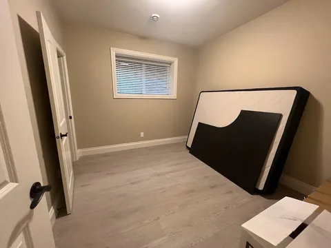 2 bed 1 bath basement unit, photo 4
