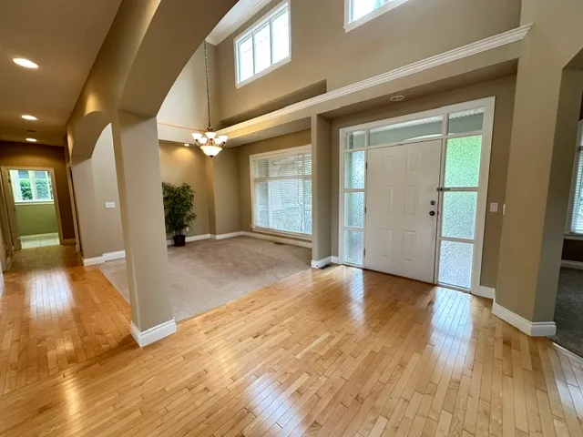 Luxury 5 Bed and 5 Bath Gorgeous Golf-View Whole House for Rent, main photo