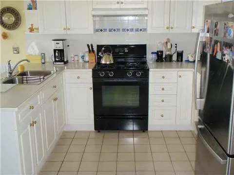 114 Woodland Dr, photo 3
