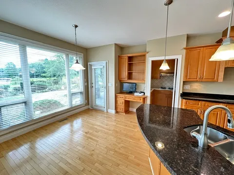 Luxury 5 Bed and 5 Bath Gorgeous Golf-View Whole House for Rent, photo 7